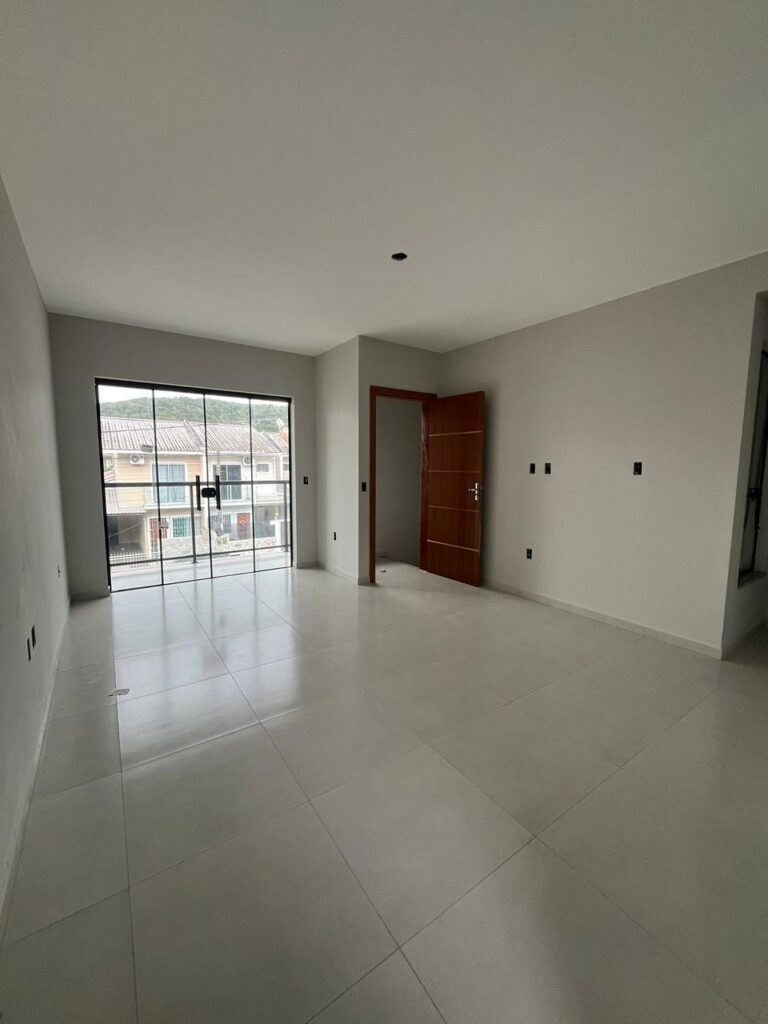 Foto 6 de Casa geminada – Garagem coberta