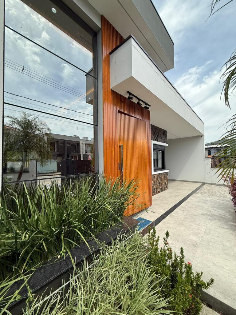 Foto 2 de Casa – Semi mobiliada