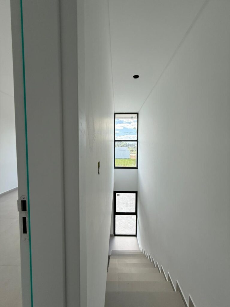 Foto 10 de MODERNO & CONFORTAVEL COM 02 SUÍTES
