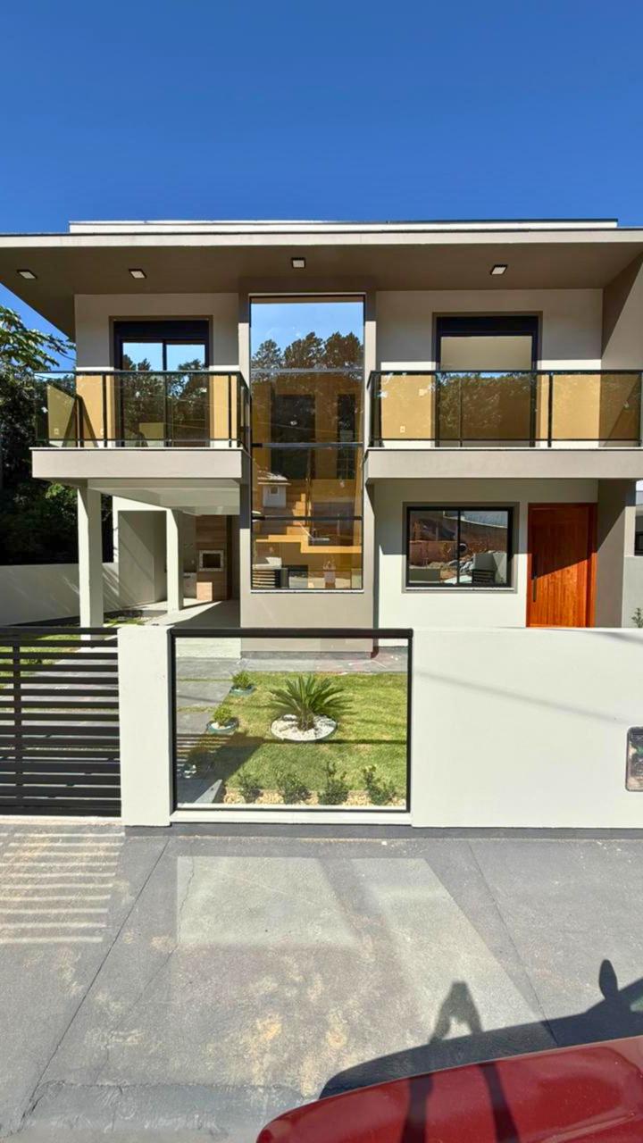 f436a0e0-3ea8-4f49-bd7b-eea4b096425f