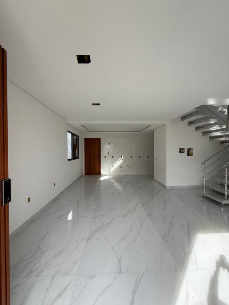 Foto 6 de CASA COM EXCELENTE TERRENO AOS FUNDOS