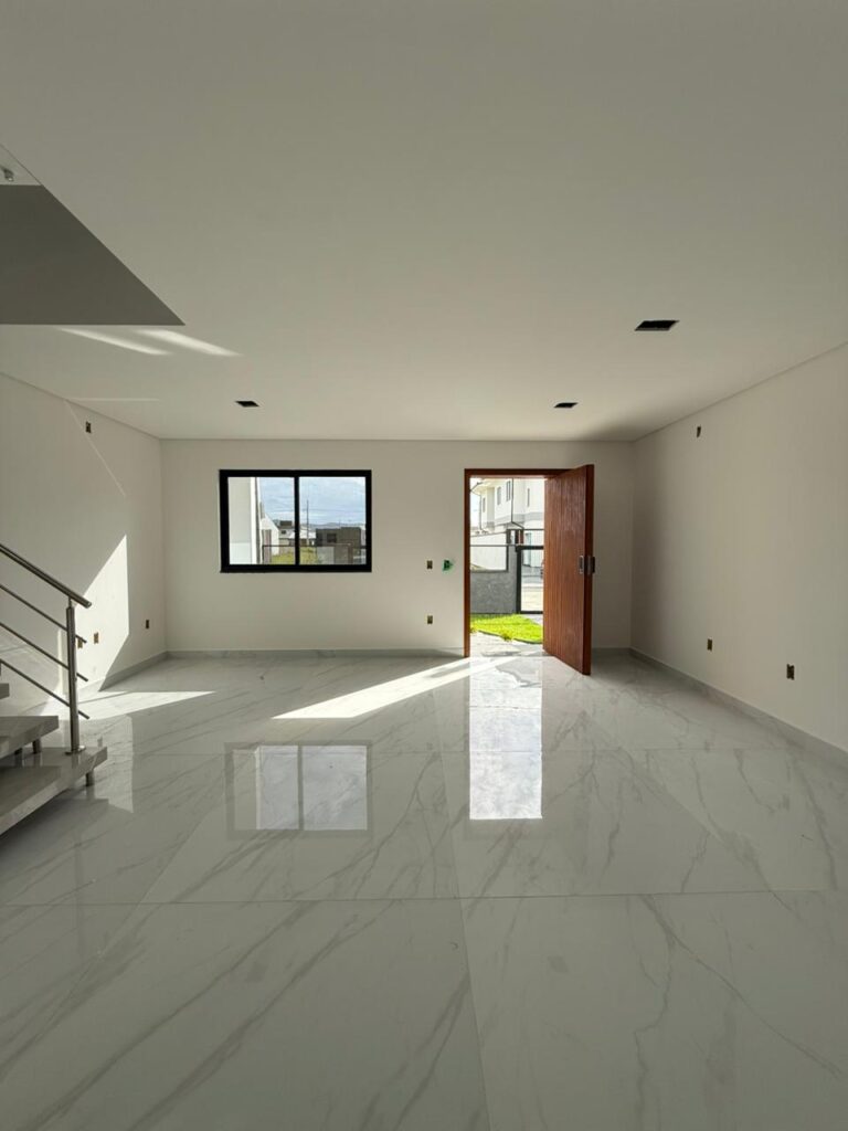 Foto 9 de CASA COM EXCELENTE TERRENO AOS FUNDOS