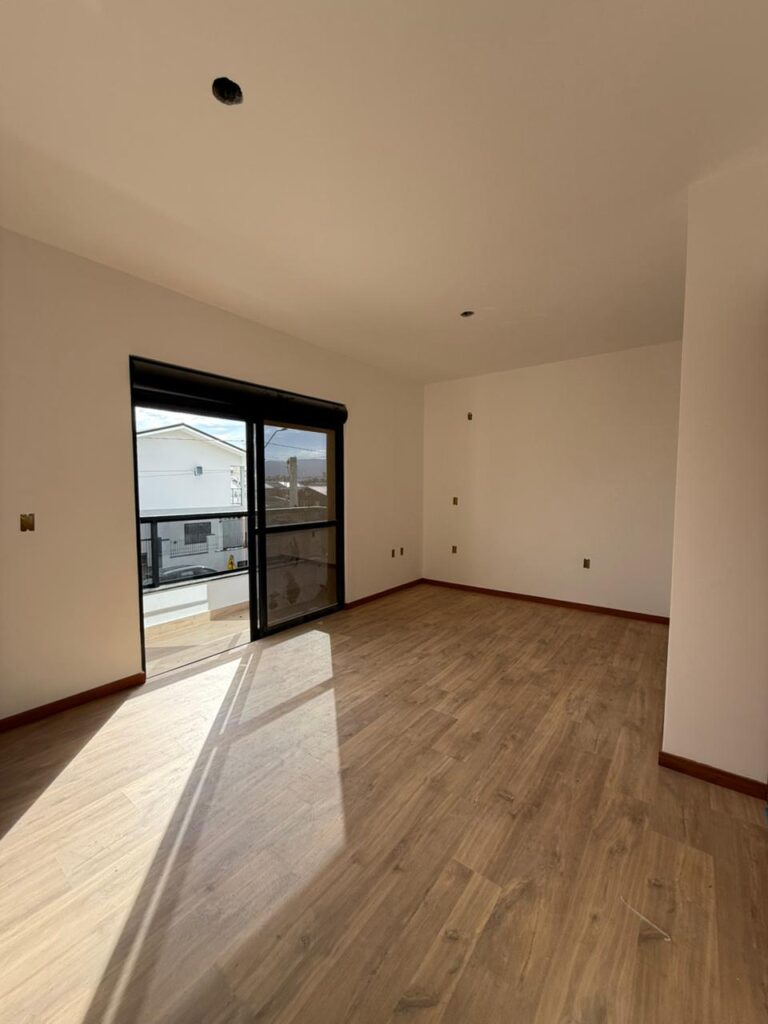 Foto 12 de CASA COM EXCELENTE TERRENO AOS FUNDOS
