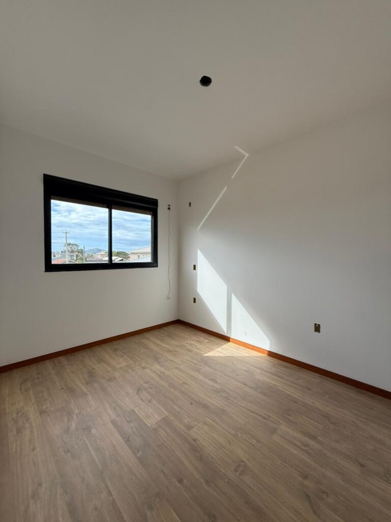 Foto 14 de CASA COM EXCELENTE TERRENO AOS FUNDOS