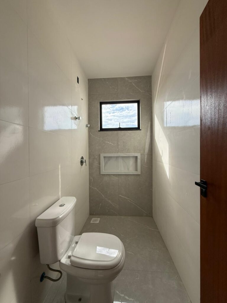 Foto 16 de CASA COM EXCELENTE TERRENO AOS FUNDOS