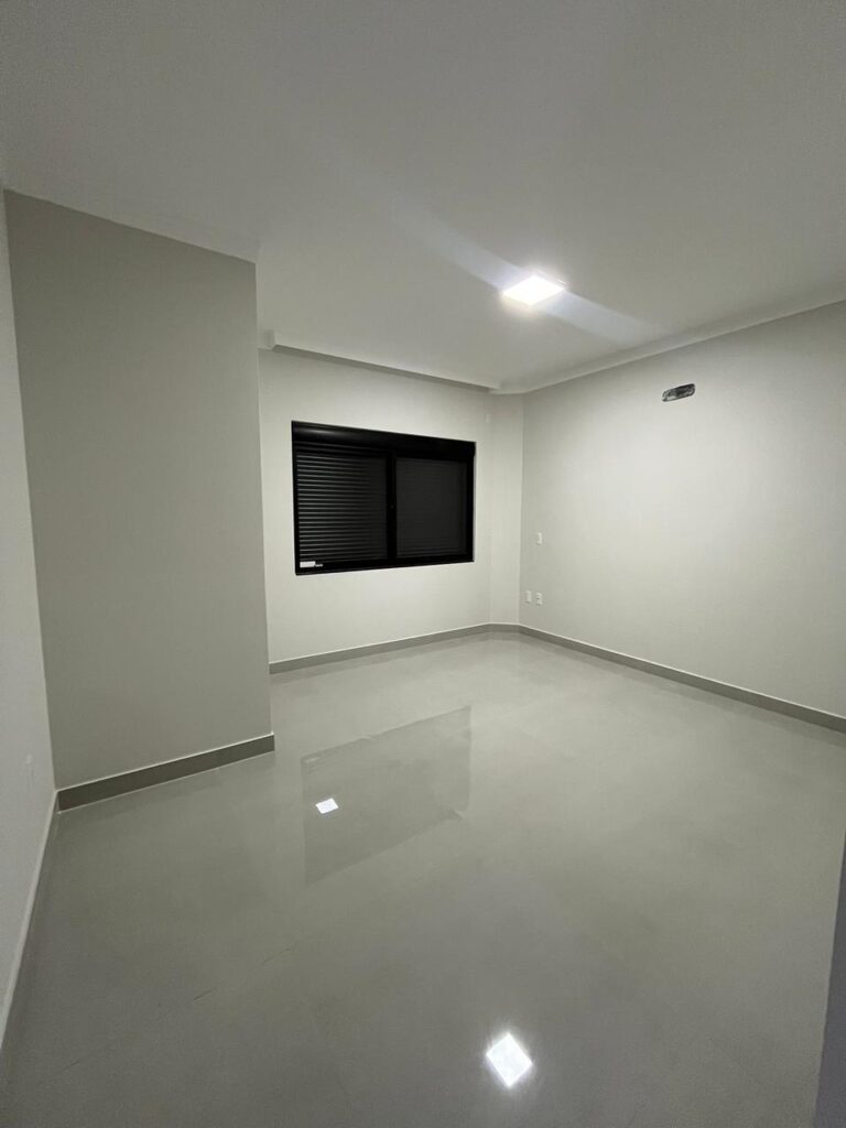 Foto 13 de Casa de frente para área verde com 3 dormitórios