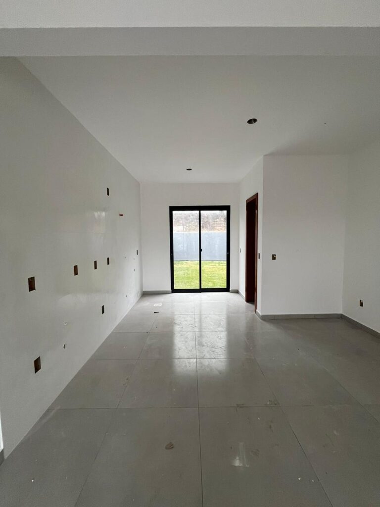 Foto 5 de Sobrado com duas suítes e bom espaço de terreno