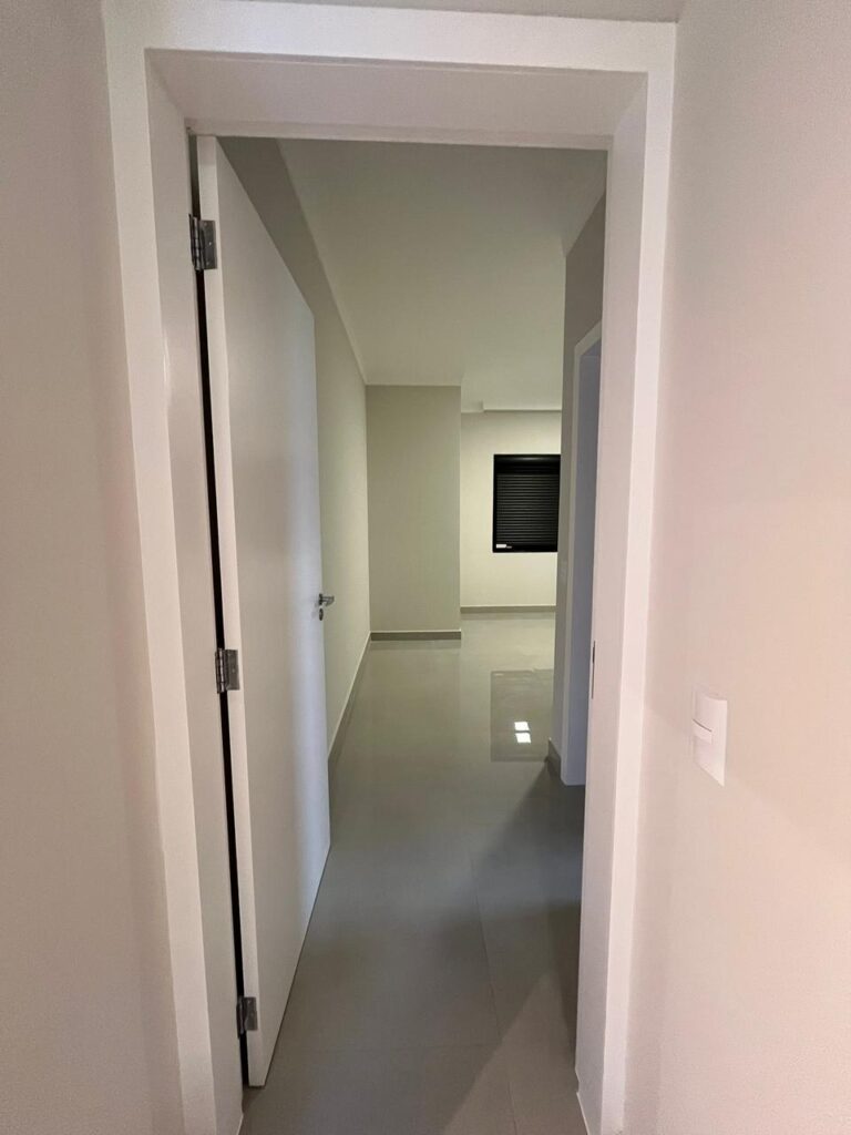Foto 12 de Casa de frente para área verde com 3 dormitórios