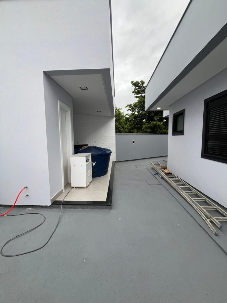 Foto 18 de Casa de frente para área verde com 3 dormitórios