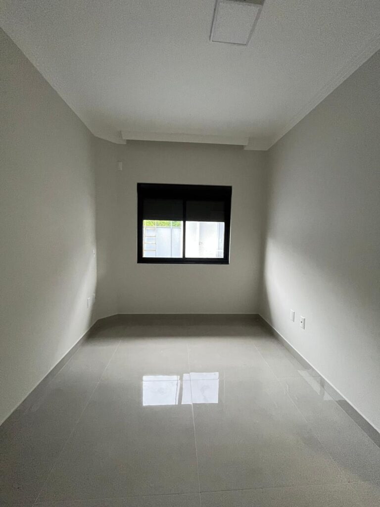 Foto 11 de Casa de frente para área verde com 3 dormitórios
