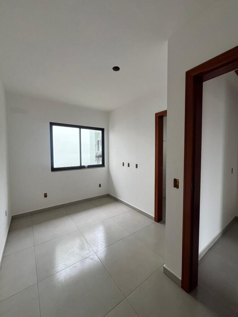 Foto 11 de Sobrado com duas suítes e bom espaço de terreno