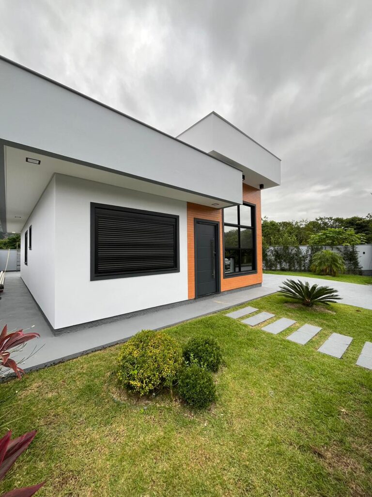 Foto 3 de Casa de frente para área verde com 3 dormitórios