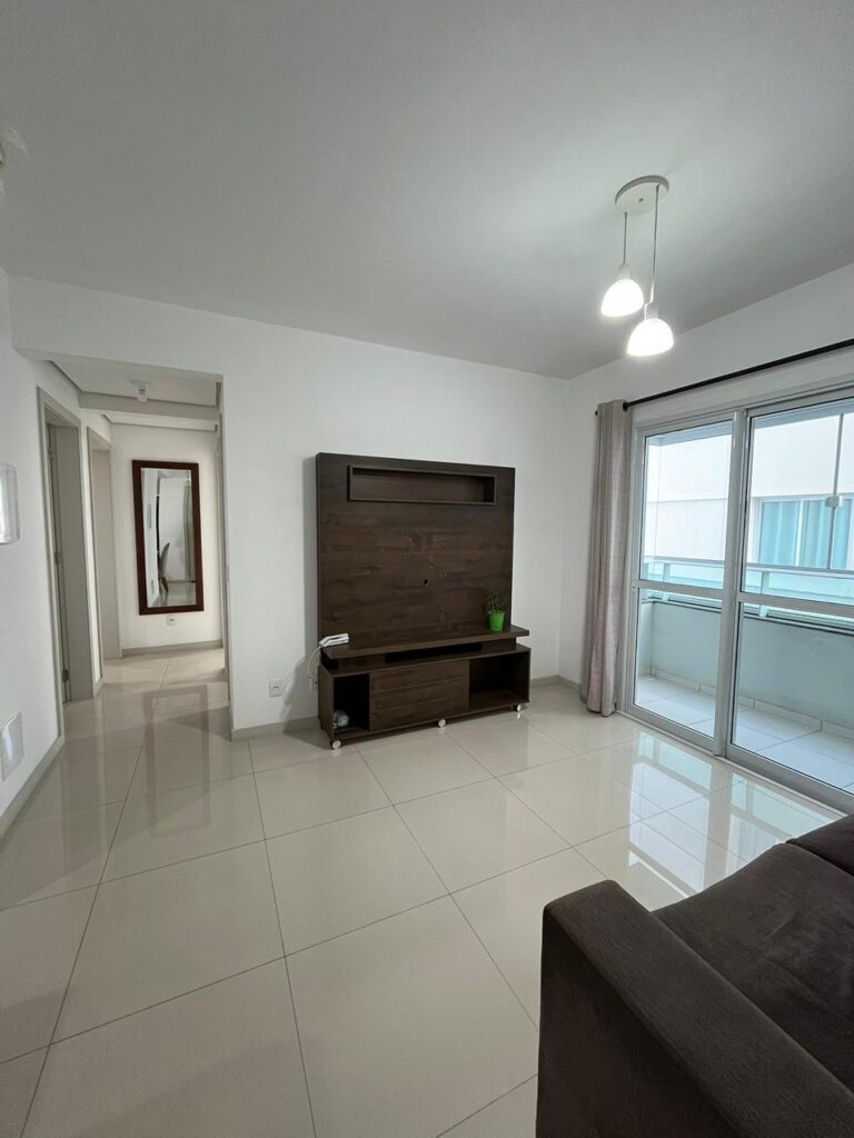 Foto 4 de Apartamento semi mobiliado com 3 dormitórios