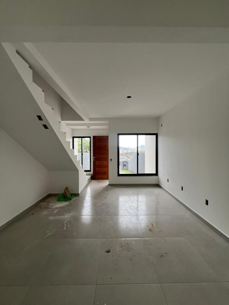 Foto 4 de Sobrado com duas suítes e bom espaço de terreno