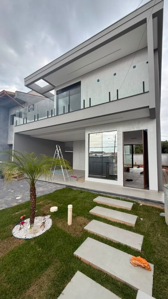 Foto 2 de Casa com ótimo espaço interno e piscina