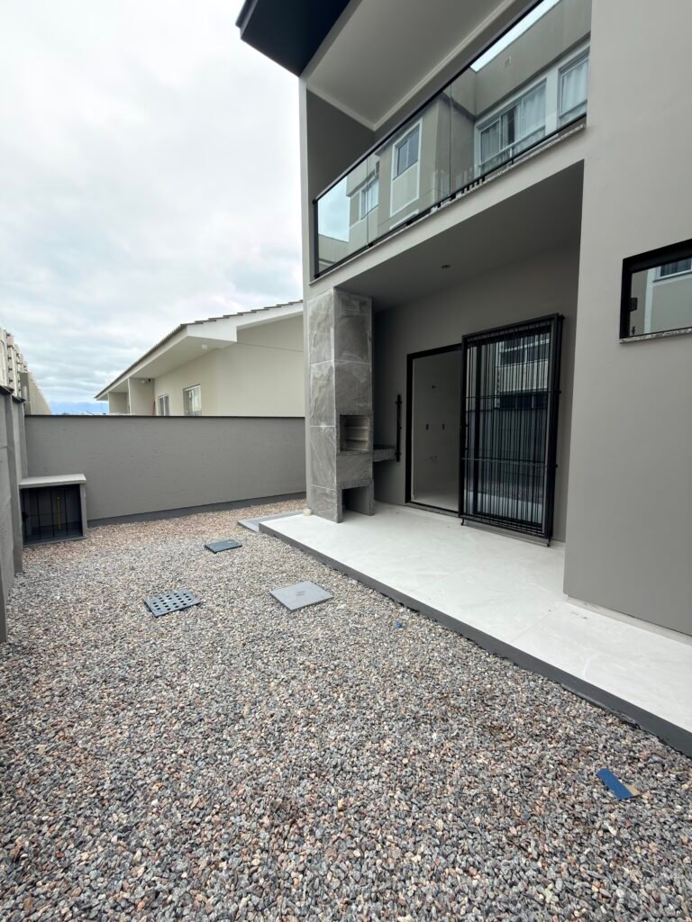 Foto 10 de Sobrado com área de churrasco e espaço de terreno