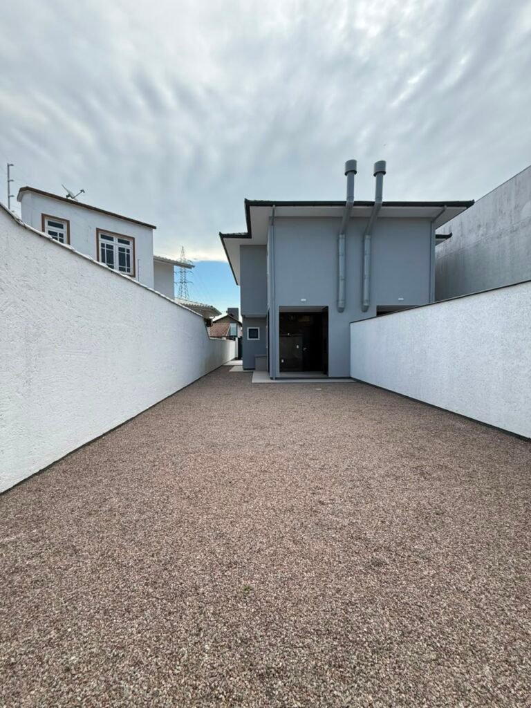 Foto 10 de Sobrado com muito espaço de terreno no Pagani