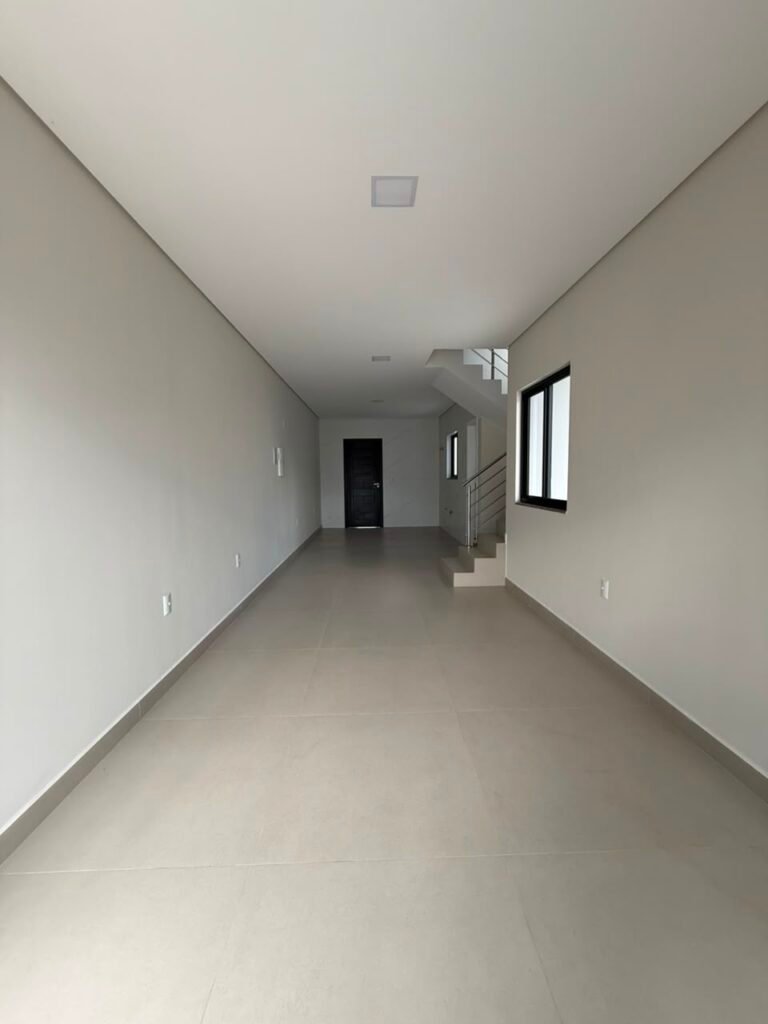Foto 2 de Sobrado com muito espaço de terreno no Pagani