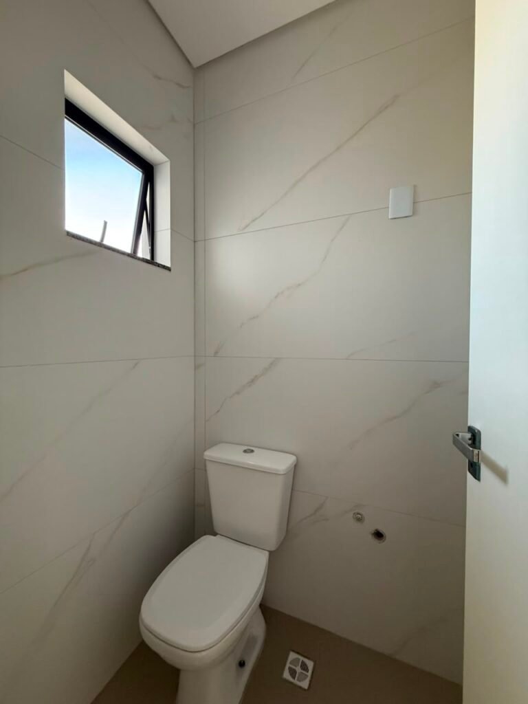 Foto 6 de Sobrado com muito espaço de terreno no Pagani