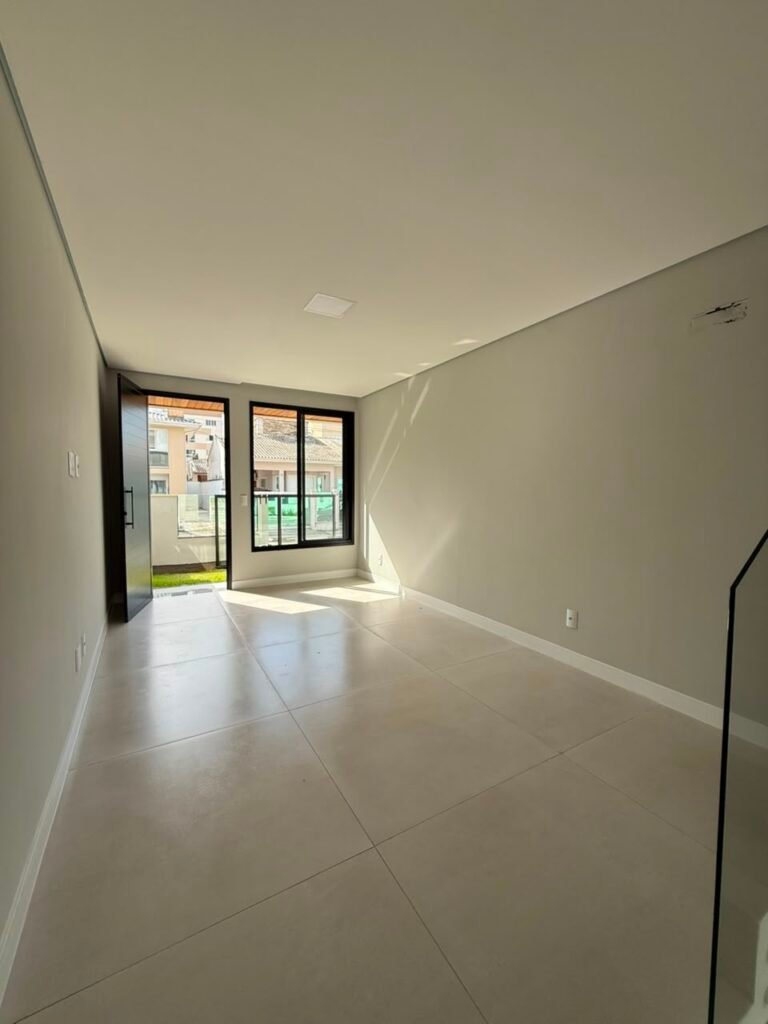 Foto 4 de Sobrado no Pagani com amplo espaço interno