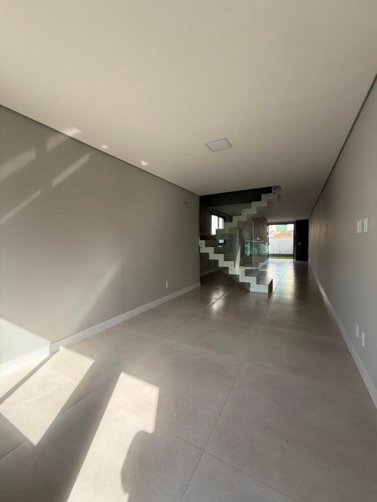 Foto 3 de Sobrado no Pagani com amplo espaço interno
