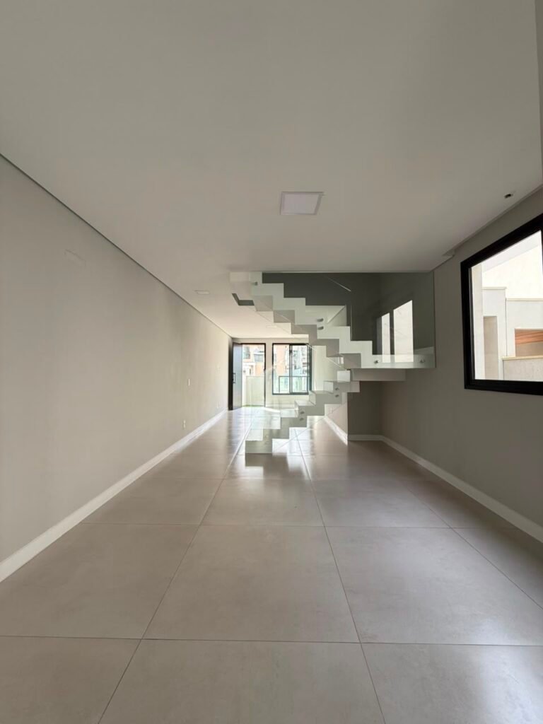 Foto 9 de Sobrado no Pagani com amplo espaço interno