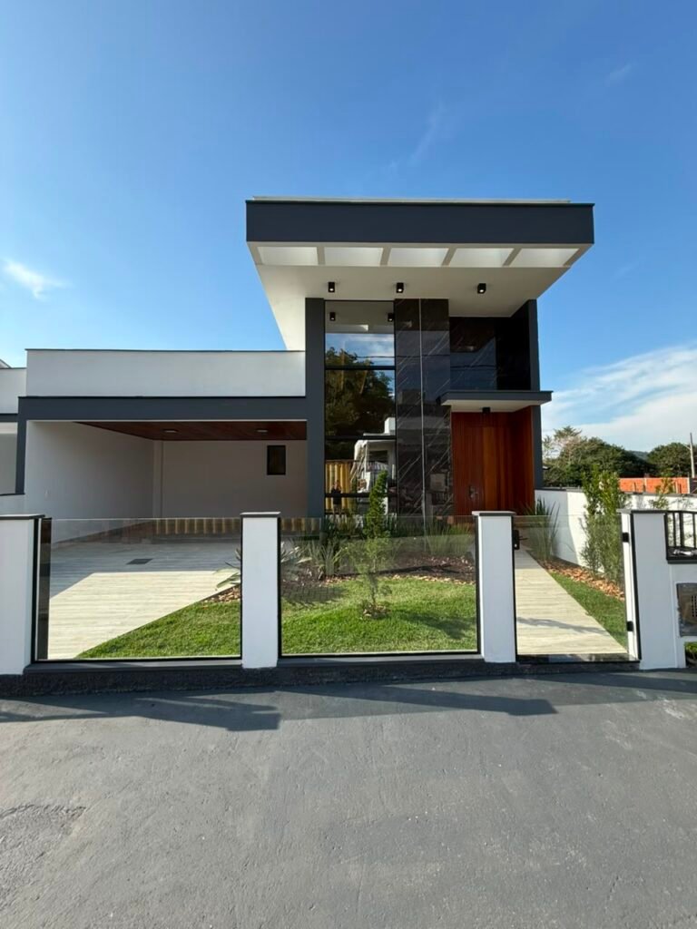 Casa térrea com ótima distribuição de planta