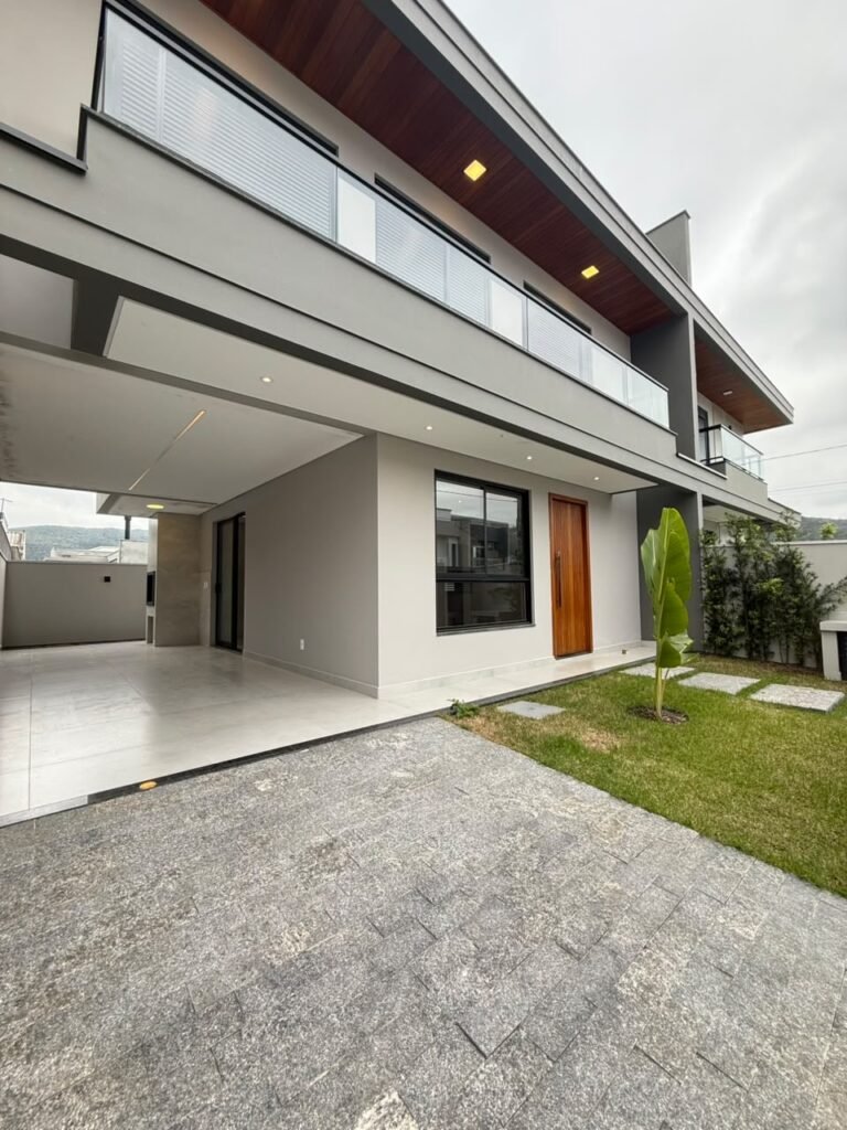 Foto 3 de Sobrado com ótimo padrão de acabamento