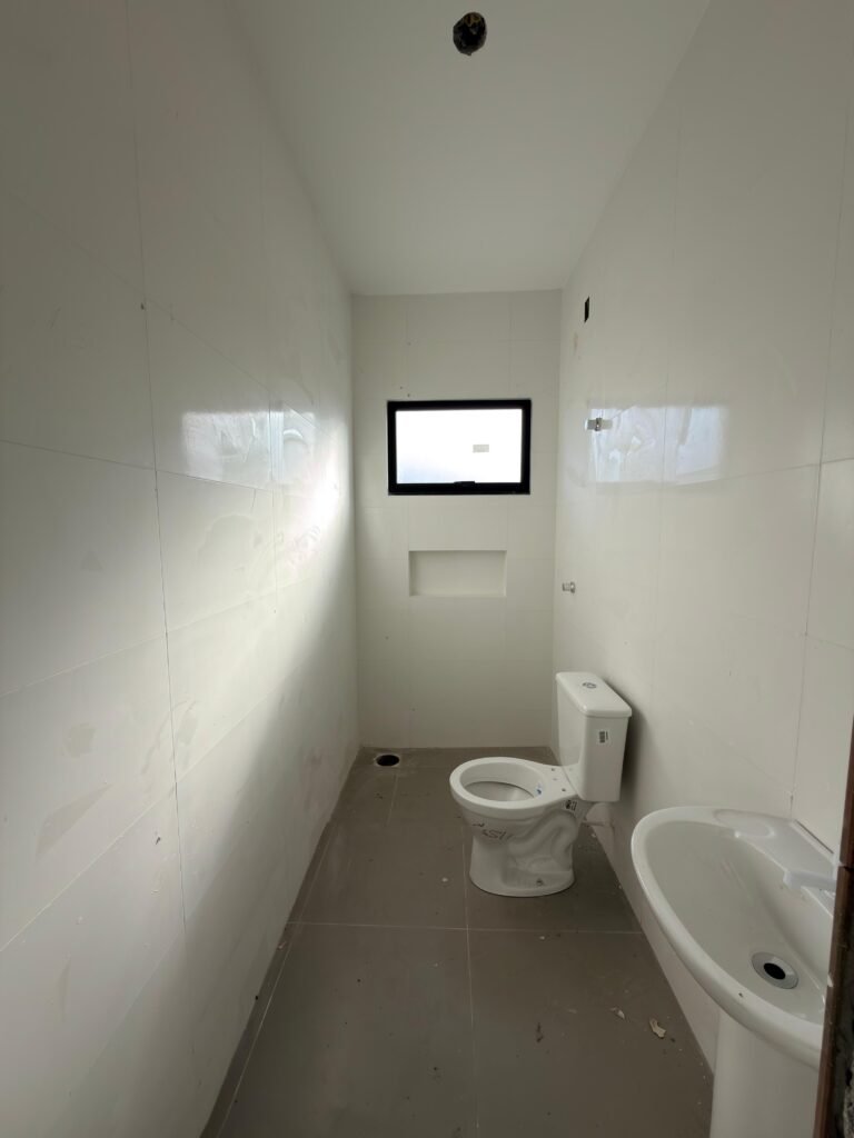 Foto 13 de Casa de esquina com muito espaço de terreno