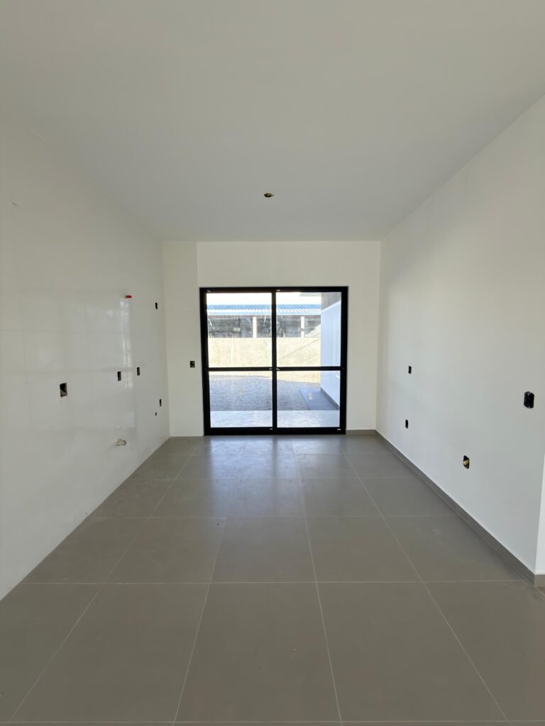 Foto 7 de Casa de esquina com muito espaço de terreno