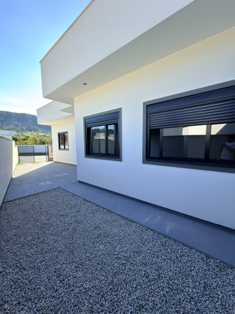 Foto 12 de Casa com fachada moderna e ótimo acabamento