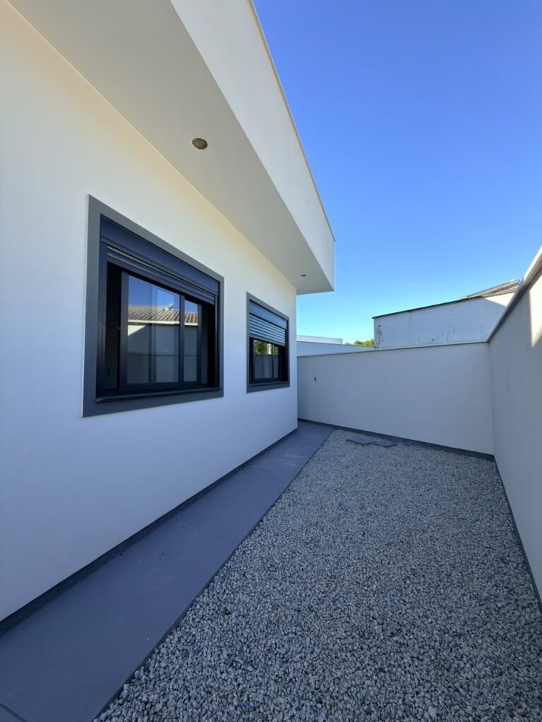 Foto 13 de Casa com fachada moderna e ótimo acabamento
