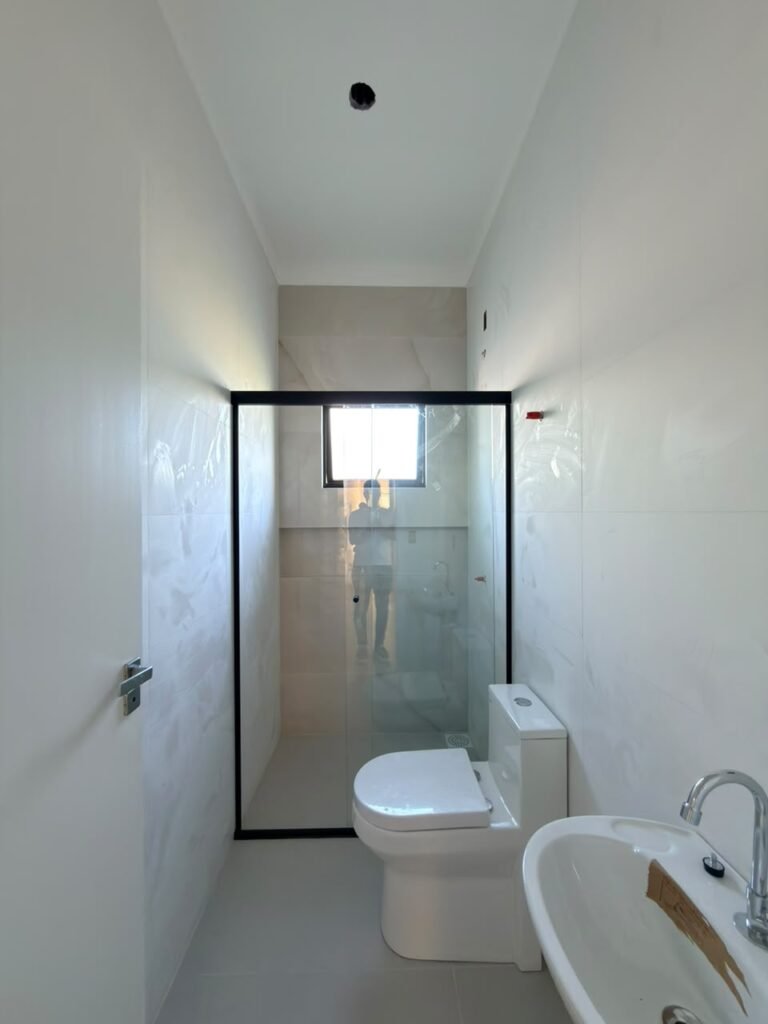 Foto 10 de Casa com fachada moderna e ótimo acabamento